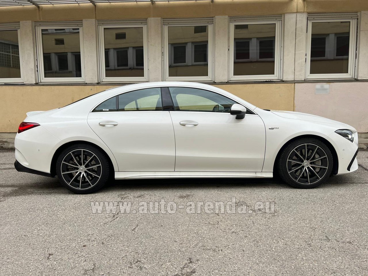 Аренда автомобиля Мерседес-Бенц AMG CLA 35 4MATIC Купе в Куршевеле