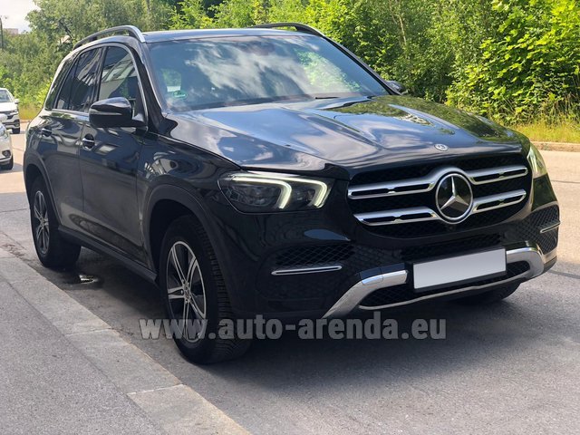 Rental Mercedes-Benz GLE 350 4MATIC AMG equipment in Aéroport Chambéry Savoie Mont Blanc (CMF)