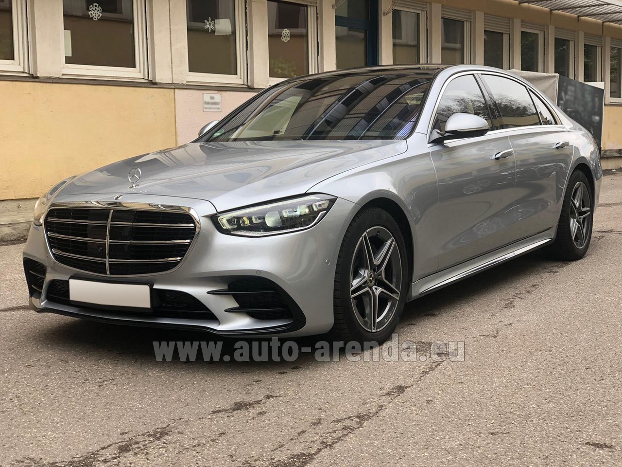 Аренда автомобиля Мерседес-Бенц S-Class S 400 Long 4Matic Diesel  комплектация AMG в Куршевеле