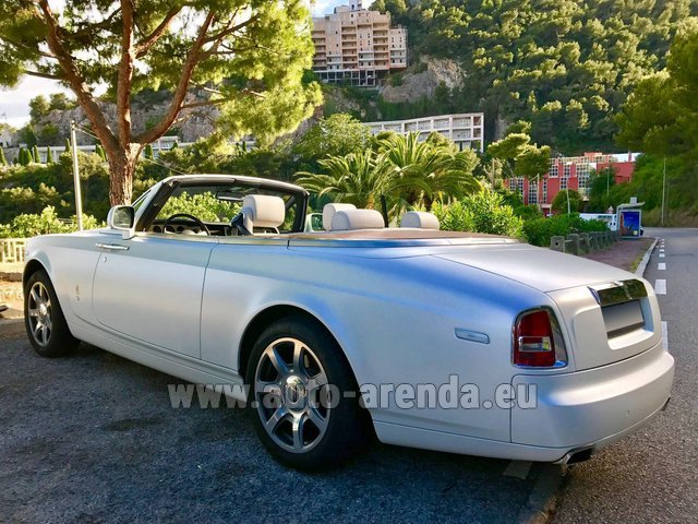 Rental Rolls-Royce Drophead White in Courchevel