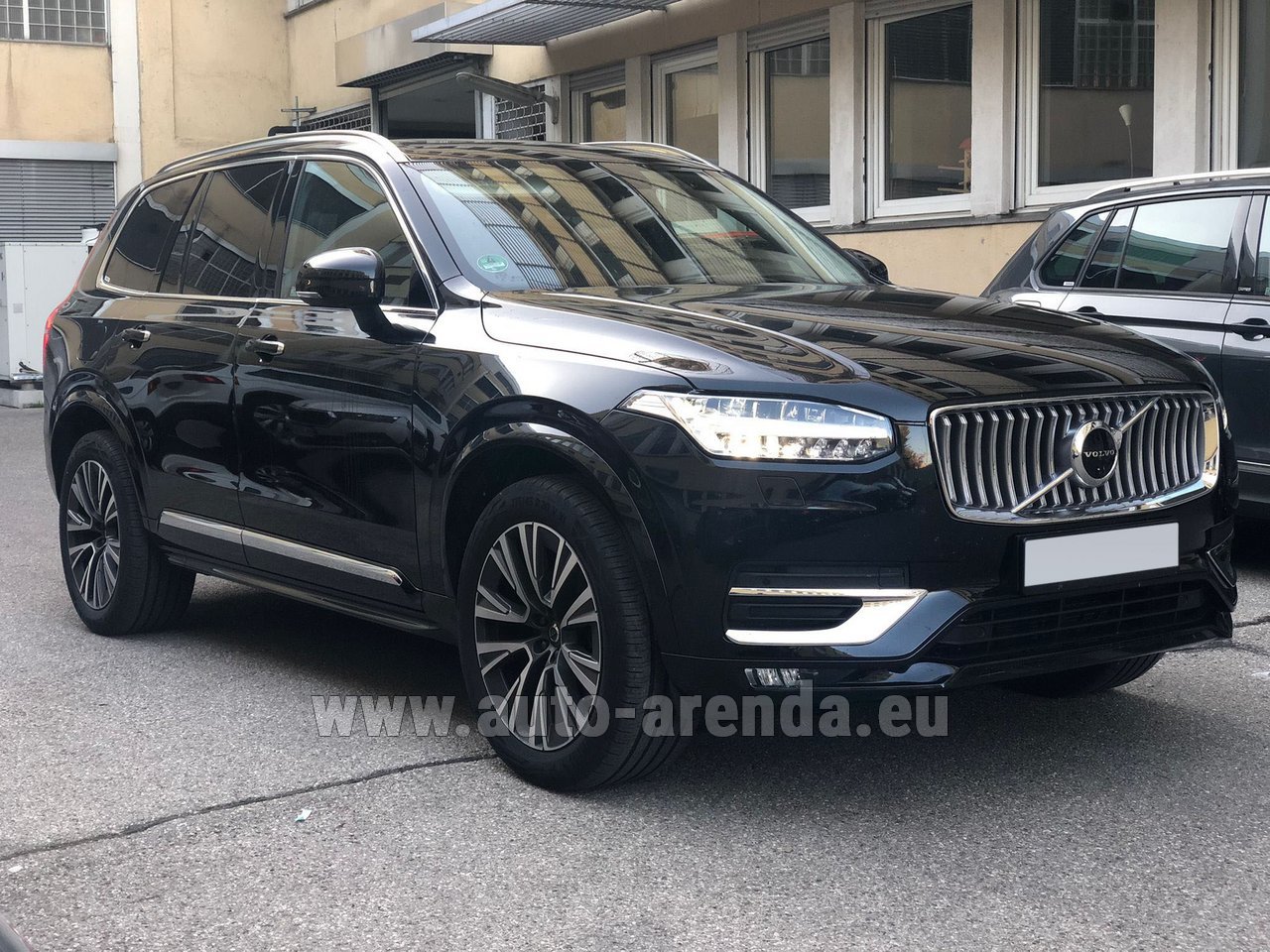 Аренда Volvo XC90 B5 AWD 7 мест в аэропорту Женева (GVA) | Авто-Аренда